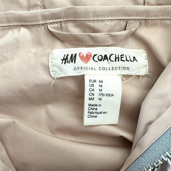 NWOT H&M β€οΈ Coachella - Silver Metallic Foil Hooded Half-Zip Jacket Size 14 - Picture 8 of 11